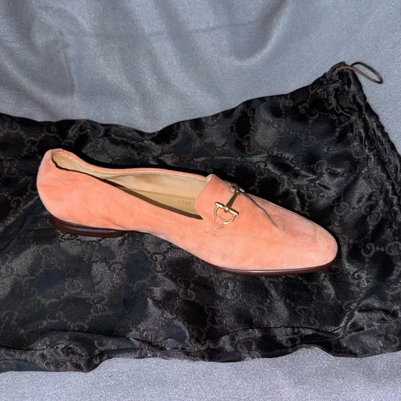 VTG GUCCI Pastel Pink Gold Tone Horsebit Suede Soft Loafers 37 7